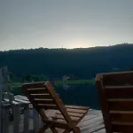 Jovan Çiftlik konaklama